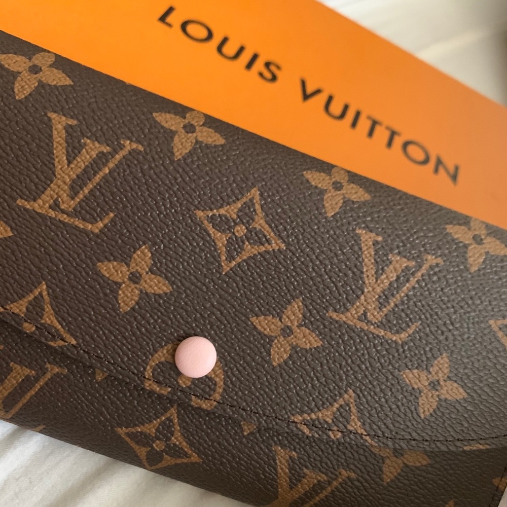 Louis Vuitton Wallet brand new
